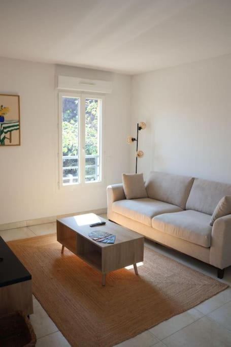Suberbe Appartement Climatise Avec Terrasse Saint-Raphaël Kültér fotó